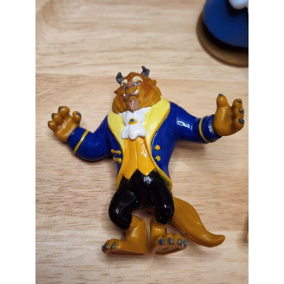 Disney Figurine Lot – Miniature Knick Knacks from Classic Films - Picture 10 of 11